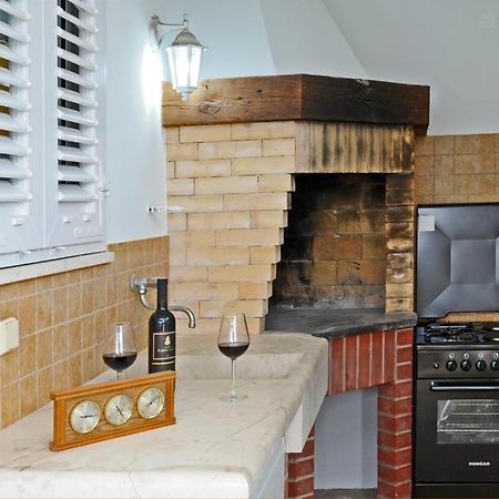 סלאנו Holiday Home Odiseja מראה חיצוני תמונה
